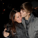Justin Bieber Saved Mom’s Life!