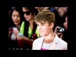 Justin Bieber – Mistletoe Official Music Video (LYRICS ON SCREEN)